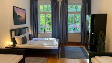 Ferienwohnung für 8 Personen, mit Balkon und Garten, kinderfreundlich in Gehlsdorf