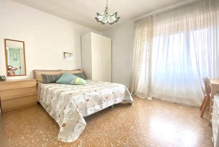 Bed and breakfast for 2 people, with balcony in Rome