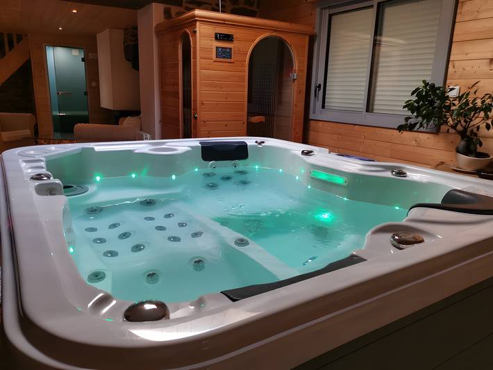 Gîte pour 2 personnes, avec jacuzzi ainsi que sauna et jardin à Vieux-Viel