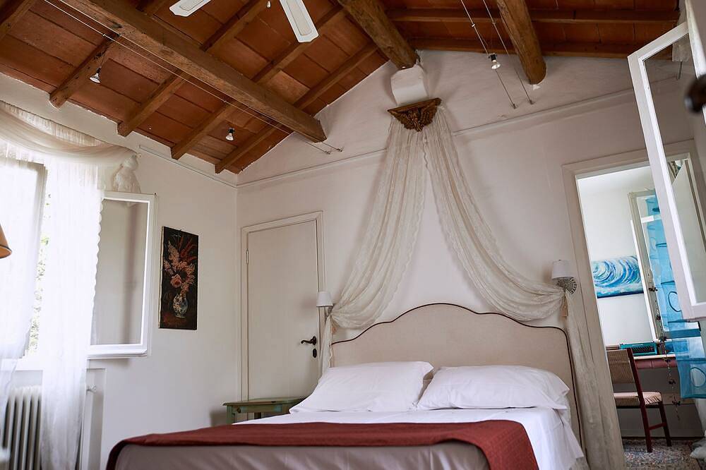 Cà del Mar - Rustic villa with private garden and swimming pool in Jesolo-city, Jesolo