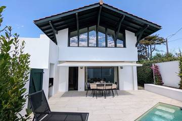 Gîte pour 6 personnes, avec terrasse dans Plage d'Erretegia
