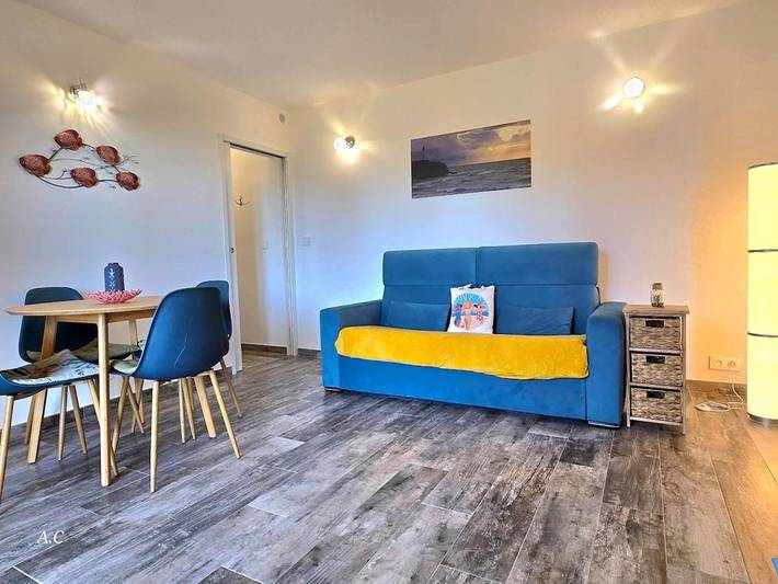 Gîte pour 2 personnes, avec Terrasse ainsi que Jardin et Vue dans Gare De Bandol - 4