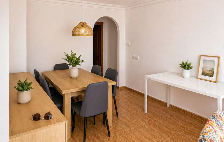 Entire holiday apartment, Charming Sea-View Apartment with Pool, Wi-Fi, and Beach Access in Los Miradores del Puerto, San Javier