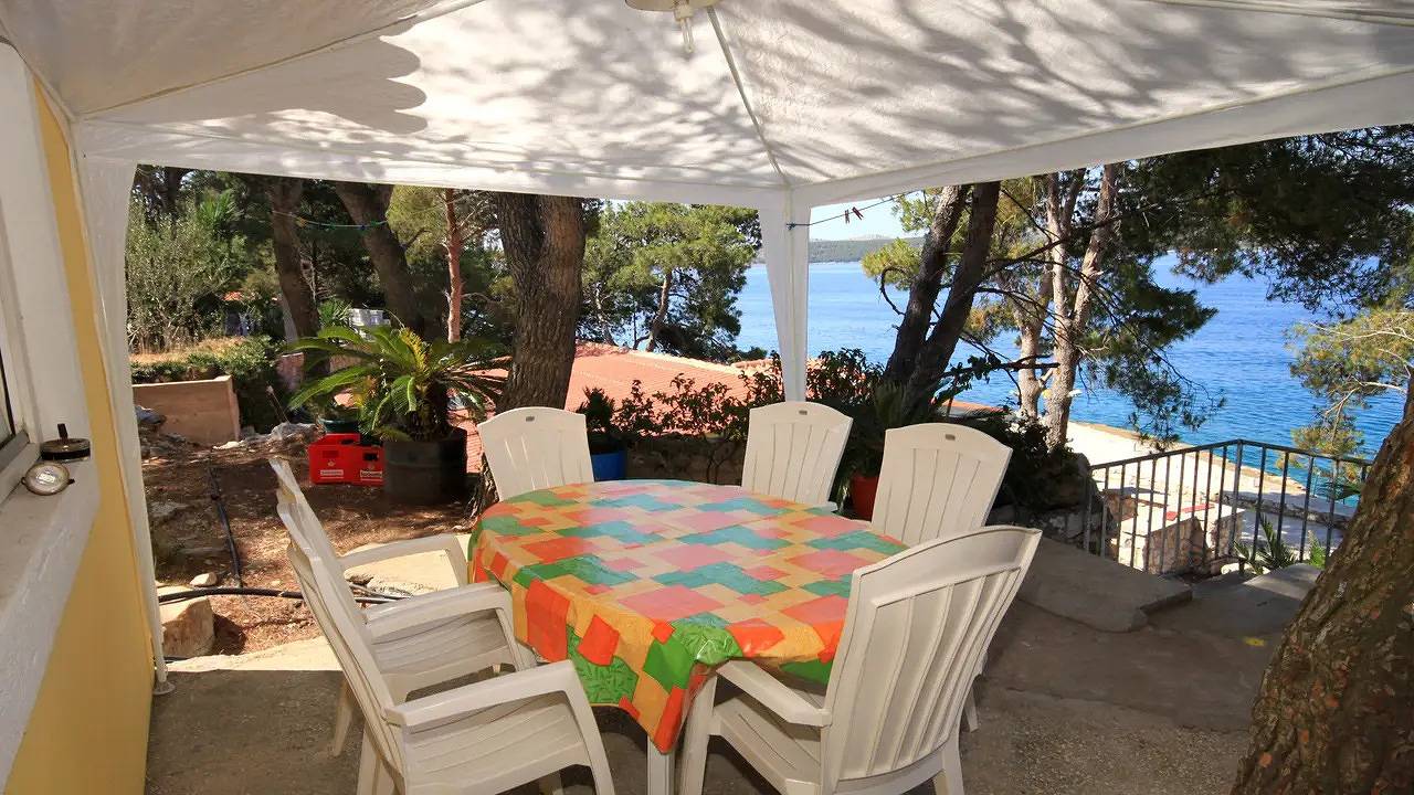 Cijeli apartman za odmor, Ferienwohnung für 5 Personen (30 m²) in Lavdara in Lavdara (Zadar), Sali