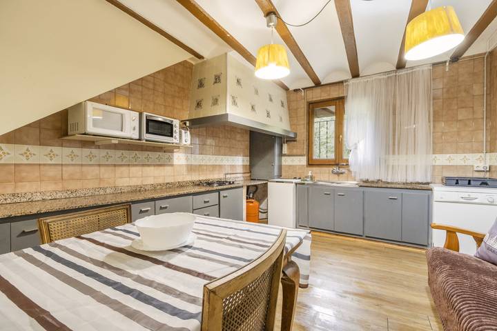 Chalet para 36 personas, con jardín, Se admiten mascotas en Provincia de Lleida - 4