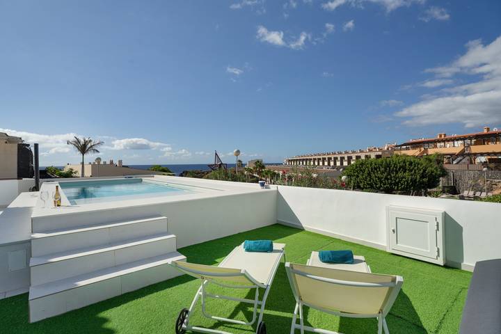 Holiday rental for 8 people in Amarilla Golf