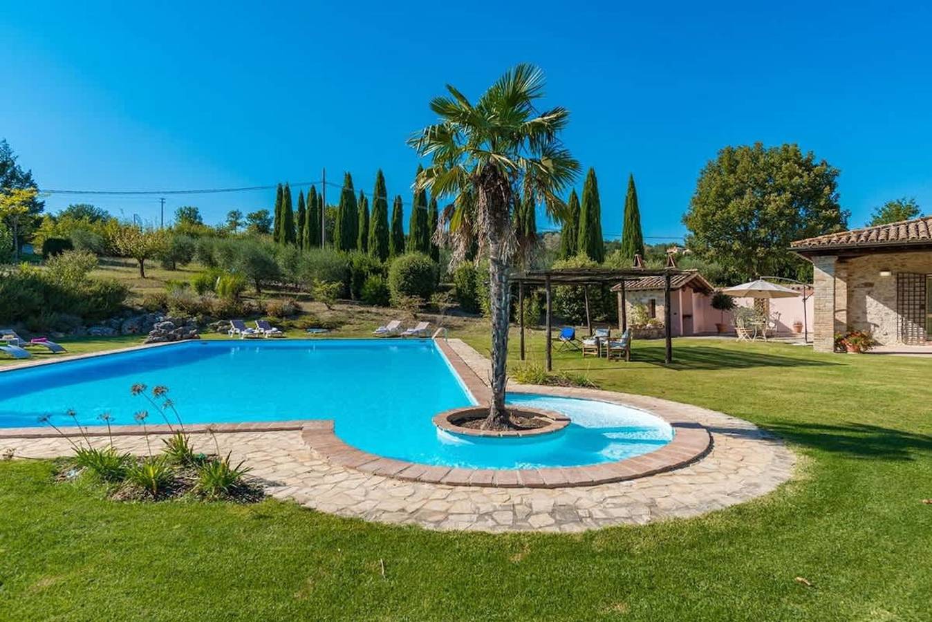 Villa Cicognola - Luxury with Pool in Umbria in Massa Martana, Perugia Provinz