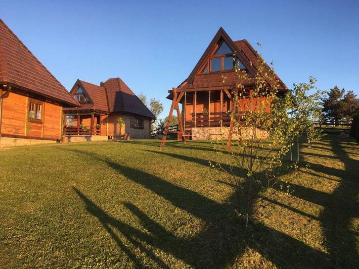 Domek letniskowy dla 5 osób, z Balkon i Taras oraz Ogród i Widok w Serbia