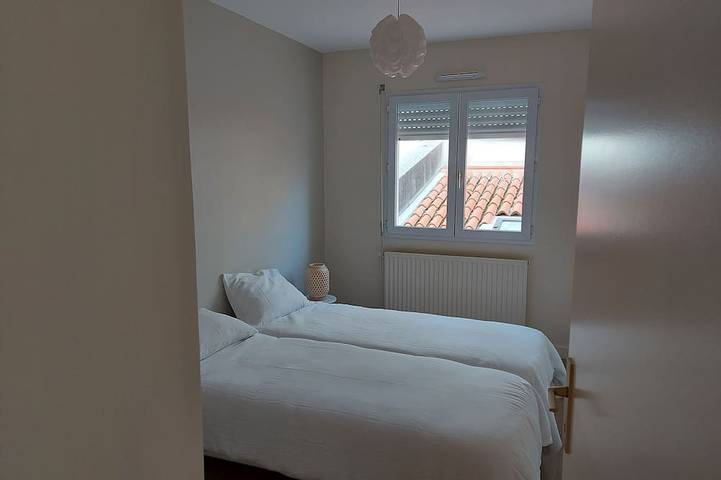 Appartement entier, Très Bel Appt  à 100m du front de mer ( rue adjacente). Classé 3 * le in Les Sables-d'Olonne, Vendée