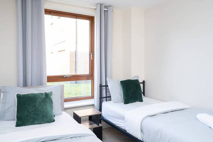 Appartement entier, 2 bed flat with parking in Crawley, Sussex de l'Ouest