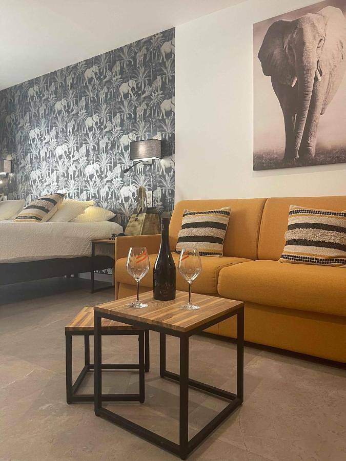 Hôtel pour 2 personnes, avec Terrasse ainsi que Jardin et Piscine à Cabrières-d'Avignon - 4