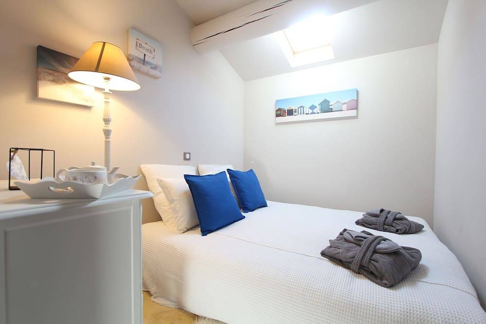 Gîte sous le figuier 3 * 2/4 persons Spa in Beaumes-de-Venise, Vaucluse