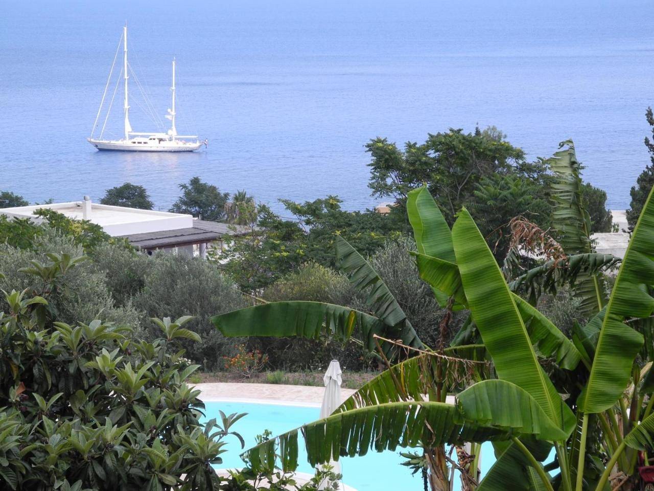 Double or Twin Room with Sea View in Santa Marina Salina, Salina