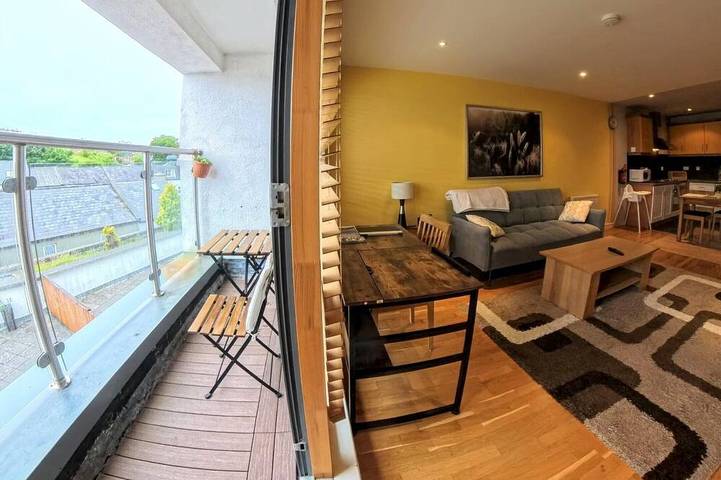 Holiday rental for 3 people, with garden and balcony in Clifden