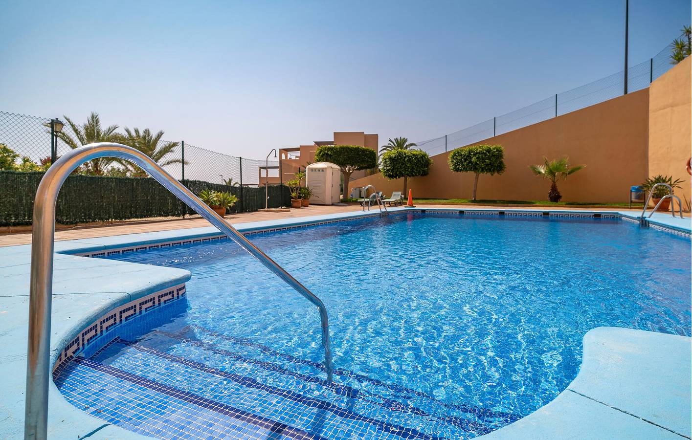Appartement de vacances entier, Appartement avec vue sur la mer, avec piscine, parking et WiFi, à 2 km de la plage in Playa de las Ventanicas, Mojácar