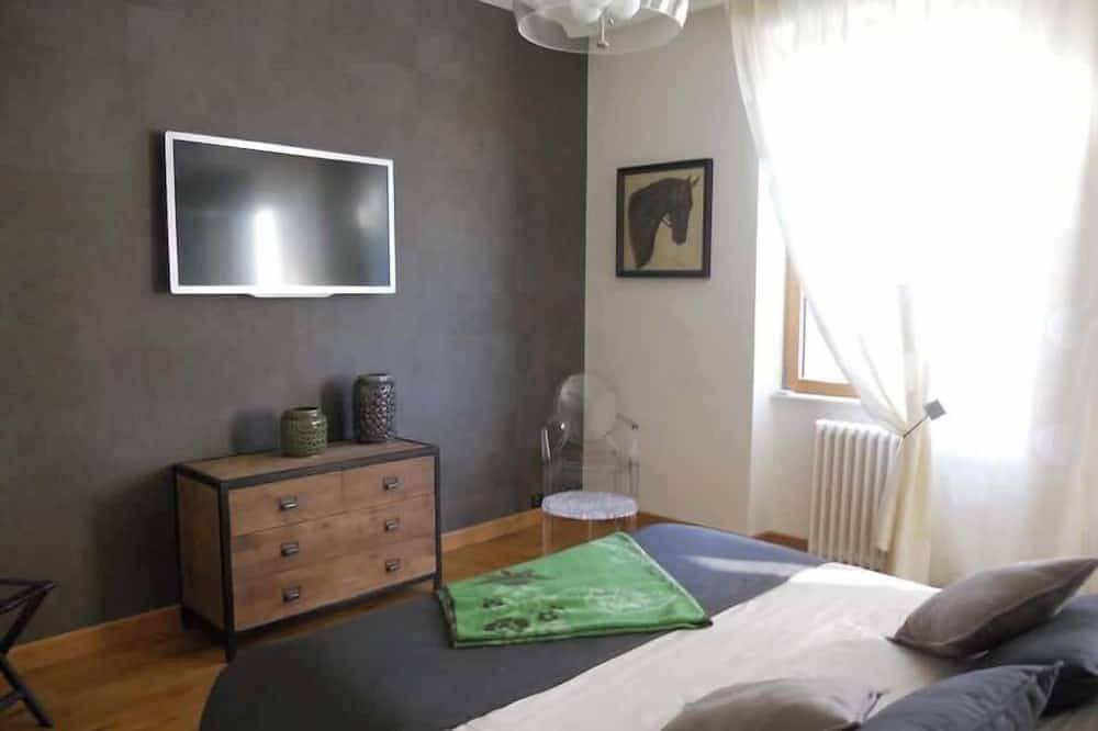 Villa for 29 people • 3 accommodation units • ideal for groups in Tamerville, Côte de la Déroute
