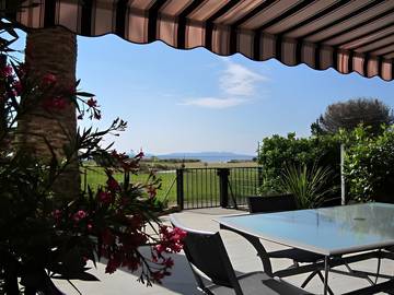 Gîte pour 4 personnes, avec terrasse dans Plage de l'Argentière