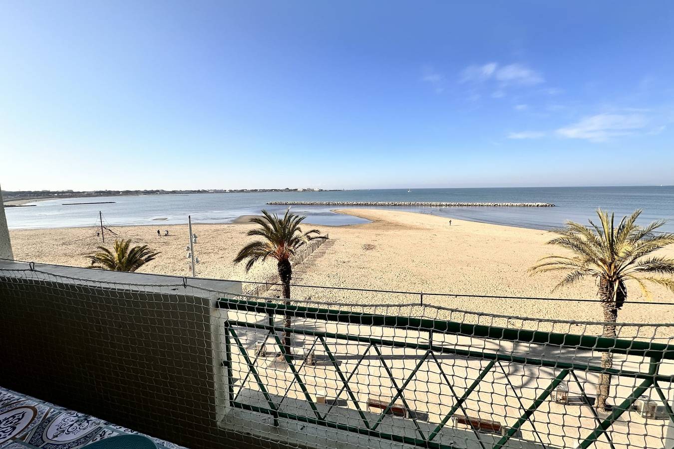 Ganze Wohnung, La Croix du Sud 4 - Appartement en duplex Vue Mer 1ère ligne avec terrasse in Port Camargue, Le Grau-du-Roi