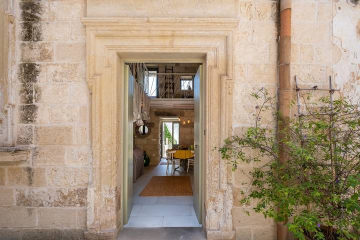 Apartment "La Dimora Elia'" with Private Garden & Wi-Fi in Muro Leccese, Lecce Province
