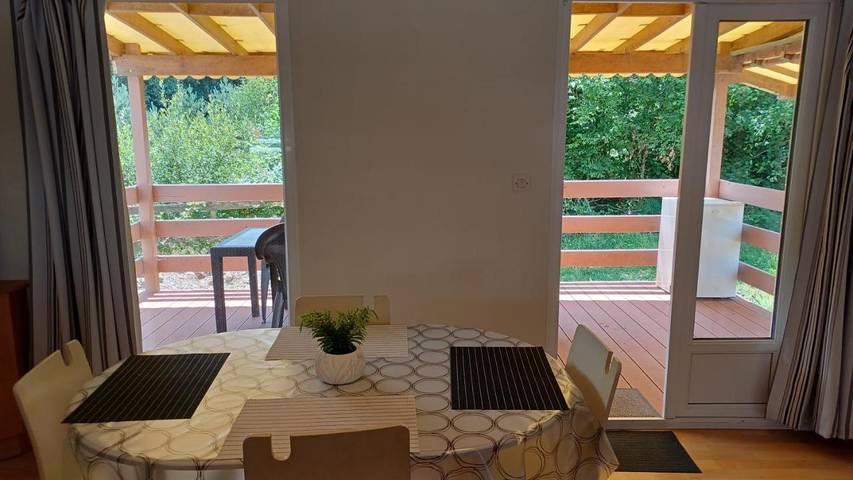 Location de vacances pour 7 personnes, avec Terrasse et Jardin à Caurel
