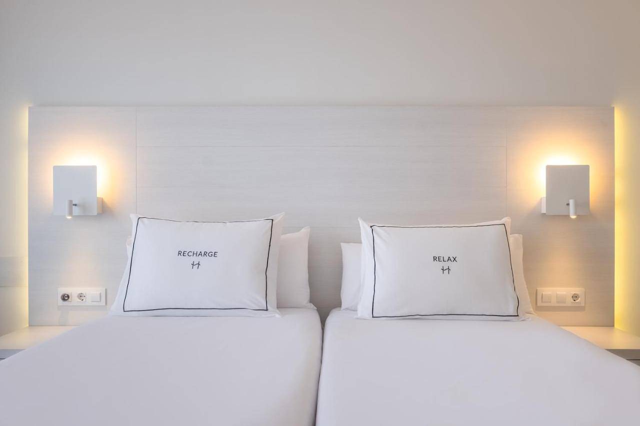 Budget Twin Room With Balcony in Can Pastilla, Palma de Majorque