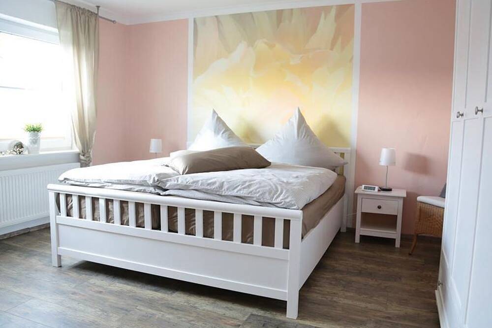 Ganze Wohnung, Ferienwohnung Thull - 4-Bett-Ferienwohnung mit Dusche und Bad/Wc in Oberstadtfeld, Vulkaneifel