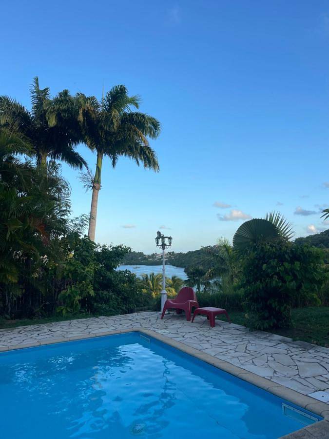 Maison d’hôte pour 2 personnes, avec jardin ainsi que piscine et terrasse