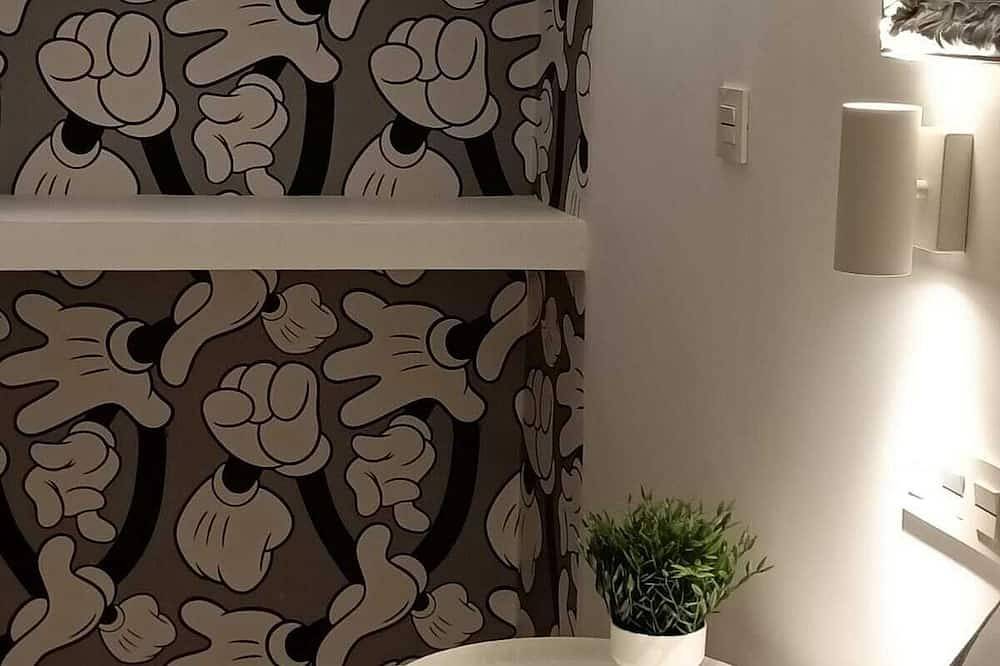Entire apartment, Central apartment with terrace in Centro-Sagrario, Granada