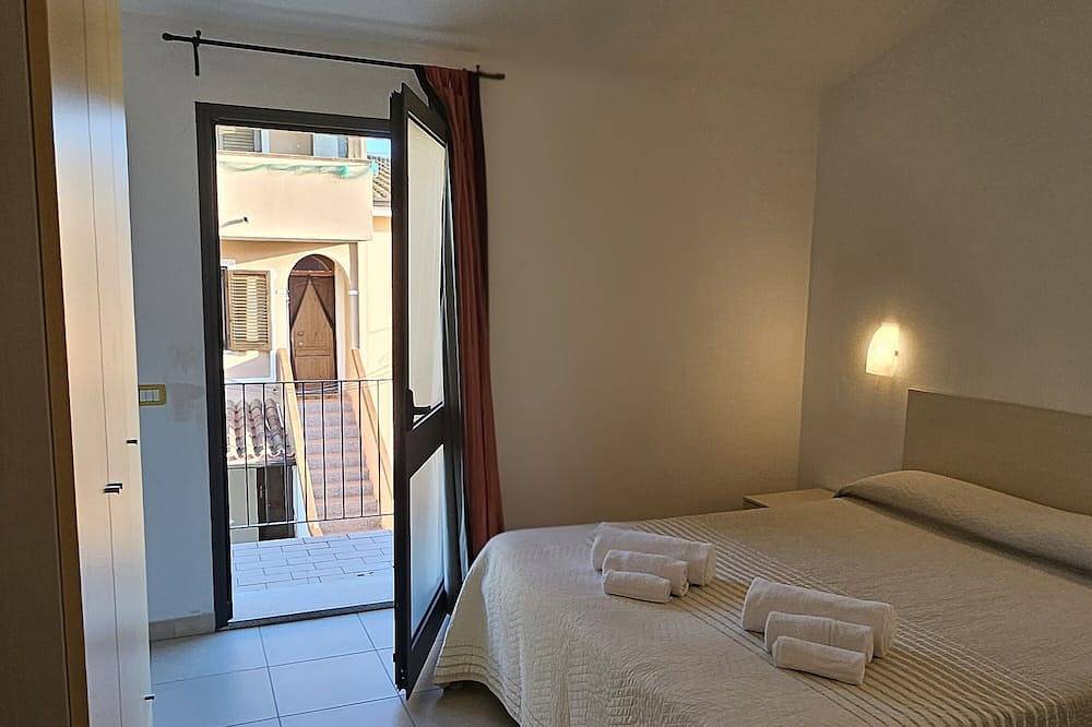Ganze Wohnung, Two-room apartment - Prime location, 3km from the beautiful Torre di Barì beach. in Bari Sardo, Ogliastra Provinz