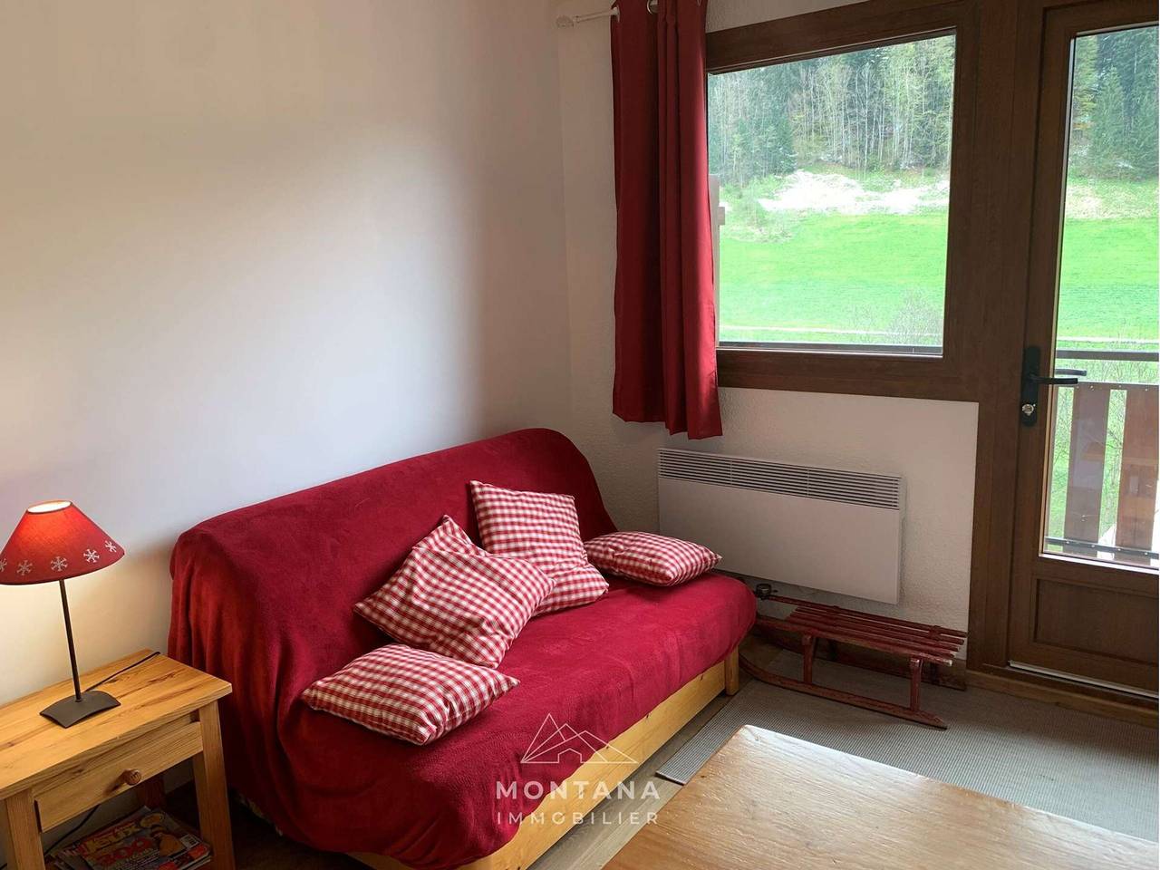 Entire apartment, Comfortable 2-bed apt with sleeping area for 4 in Grand-Bornand in Le Grand-Bornand, Annecy region