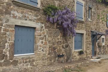 Gîte pour 6 personnes, avec jardin et terrasse à Saint-Félicien