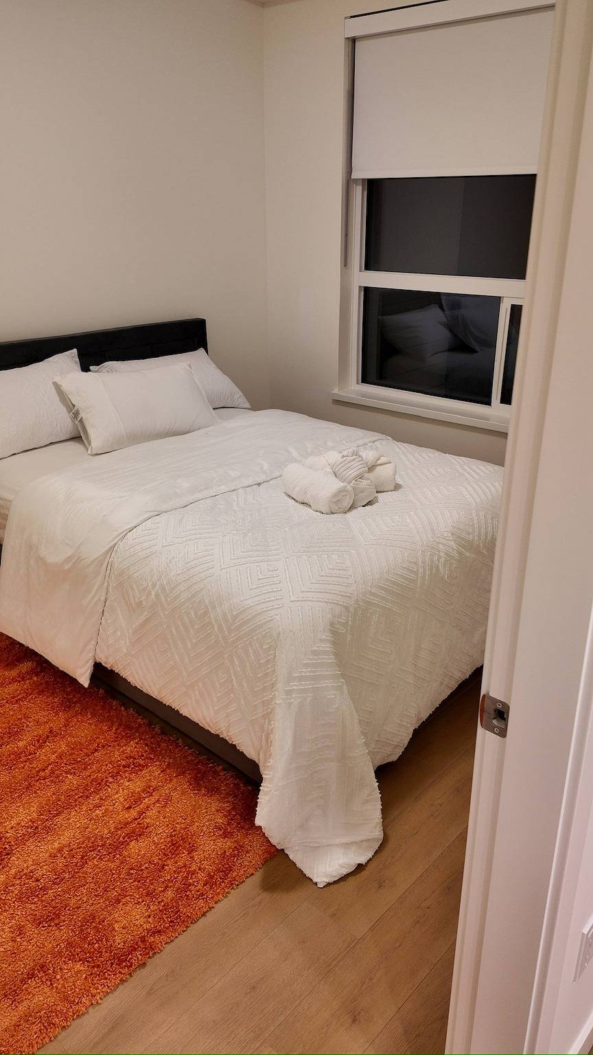Ganze Wohnung, Moderner Rückzugsort in Surrey Stilvolles Apartment mit voller Barrierefreiheit in Surrey (BC), British-Columbia