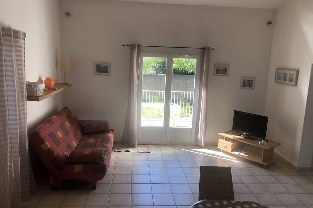 Ganze Wohnung, Apartment in semi-detached villa in the countryside and 400 metres from the sea in La Londe-les-Maures, Parc national Port-Cros