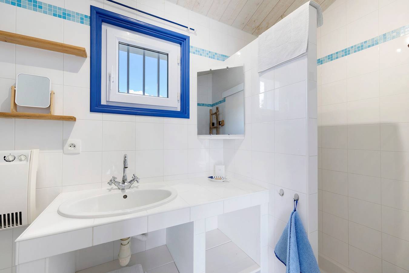 Gastenkamer Le Clos De La Combe-Les Sables d'Olonne met zwembad en gedeelde keuken, foto 10