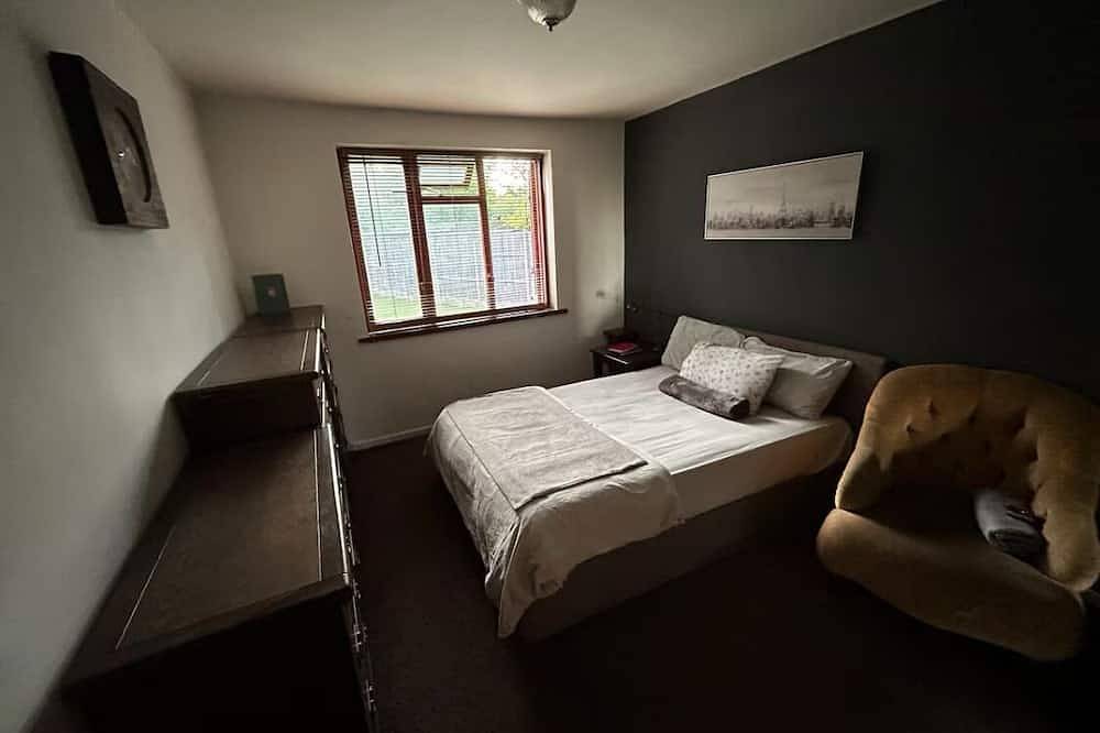 Luxury Unique private 2 bedroom bungalow Rugby  in Warwickshire