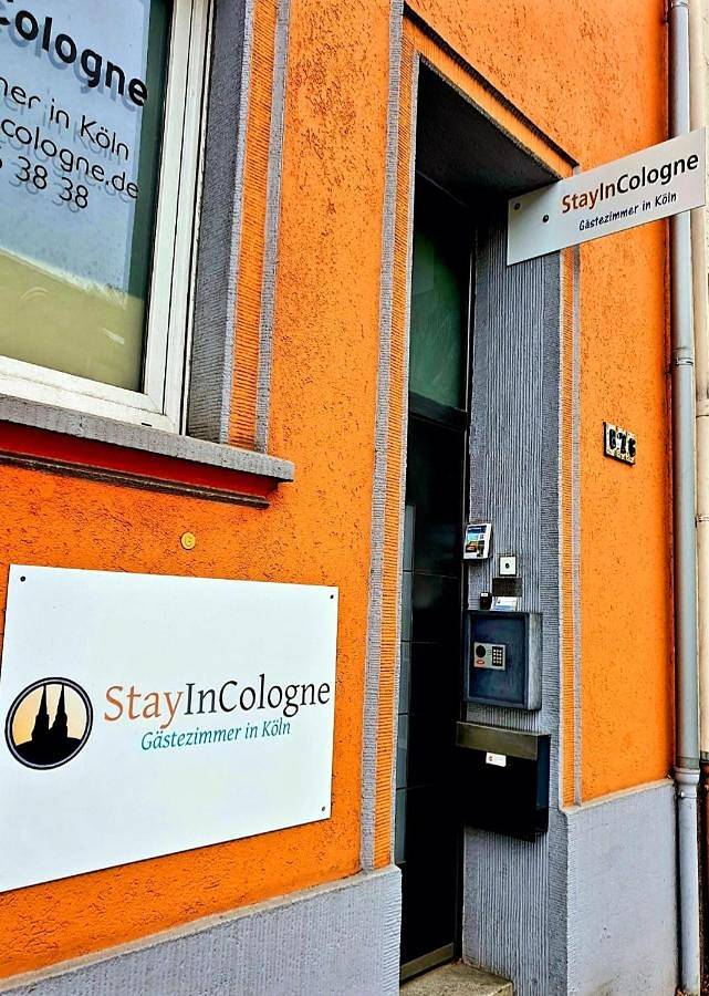 Deluxe Double Room with Shared Bathroom in Kalk (Keulen), Keulen