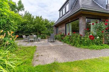 Ferienwohnung für 4 Personen, mit Terrasse und Garten in Vollerwiek