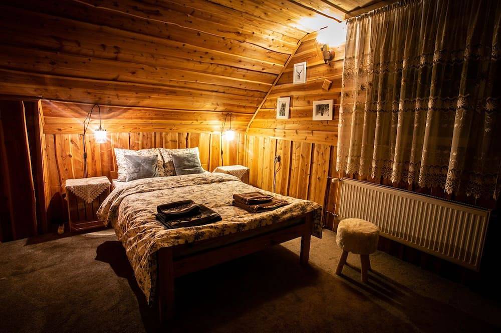 Domek z jacuzzi w środku lasu, brak sąsiadów, 2 km od zwartej zabudowy. in Śródborze, Heiligkreuz