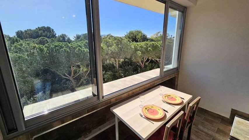 Gîte pour 3 personnes dans Plage des Sablettes