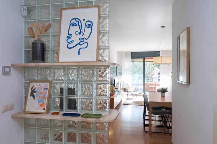 Entire apartment, 11Jog1036 - Huge & bright flat near Train Station in Barcelona Centre, Barcelona