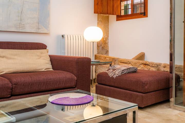 Maison de vacances 'Town House Esglesia 10' avec terrasse privée, Wi-Fi et climatisation. in Alcudia Old Town, Alcúdia