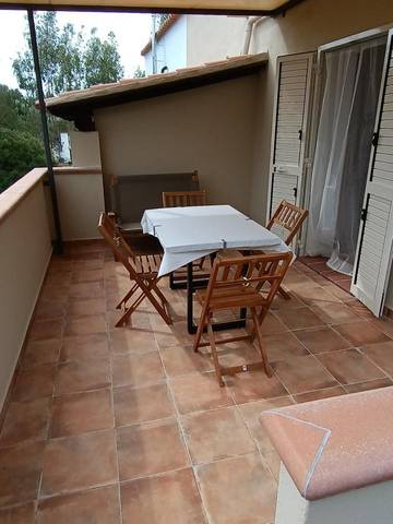 Gîte pour 3 personnes, avec balcon dans Orosei