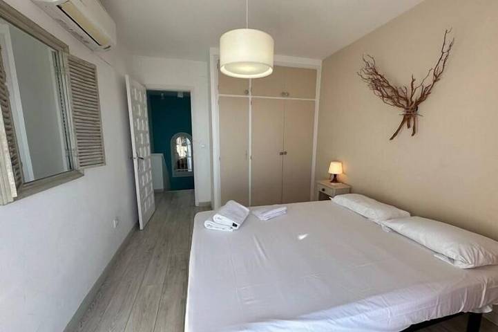 Chalet pour 12 personnes, avec piscine et balcon, animaux acceptés à Roses - 4