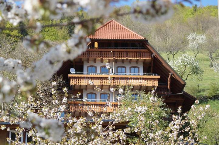 Appart’hôtel pour 4 personnes, avec jardin et vue