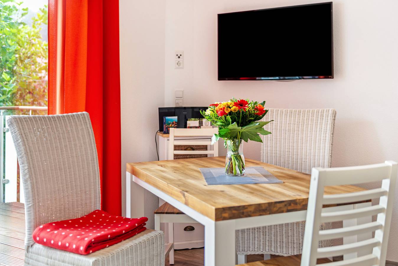 Ferienhaus mit Balkon und Terrasse, 55qm, 1 Schlafzimmer, max. 3 Personen in Salem, Region Bodensee-Oberschwaben