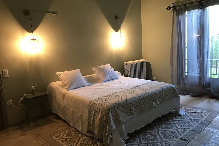 Location de vacances pour 8 personnes, avec terrasse et jardin à Manduel - 3