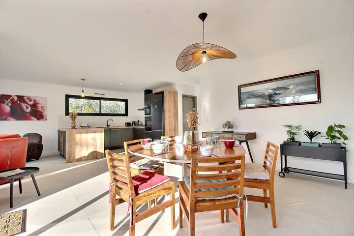 Gîte pour 6 personnes, avec terrasse et jardin à Landévant - 4