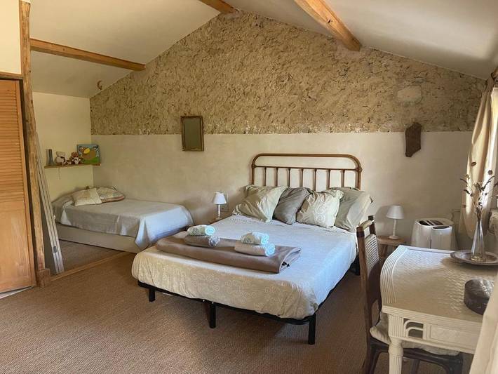 Chambre d’hôte pour 8 personnes, avec piscine ainsi que vue et jardin dans le Gers - 3