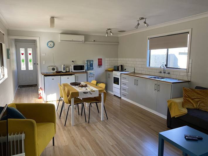 Cottage for 5 people, with garden and terrace, with pets in Western Australia