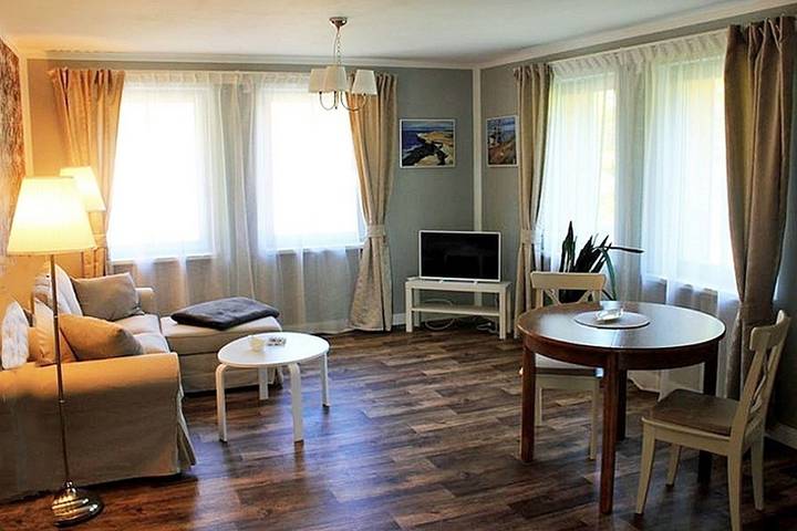 Ferienwohnung für 2 Personen, mit Balkon und Garten in Velgast